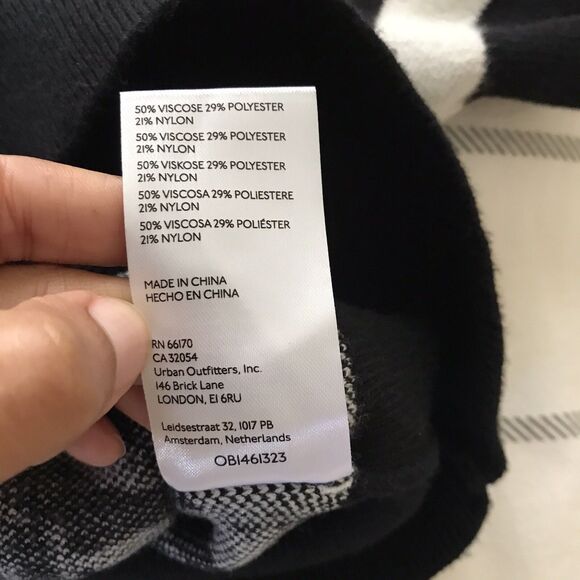 Anthropologie Black Floral Stretch Knit Retro Whimsical Cropped Cutout Top - M - Picture 7 of 9